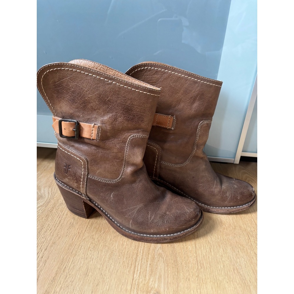 Frye Carmen Shortie Brown Leather Harness Buckle Boot Women 6 Moto Western Indie